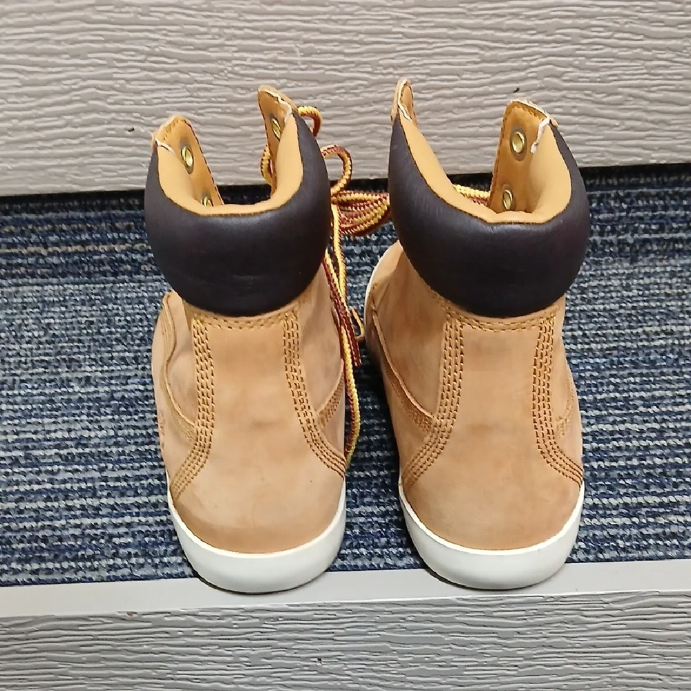 NWOT Timberland Women’s Wheat Dausette Sneakers Size 6 - Picture 4 of 8